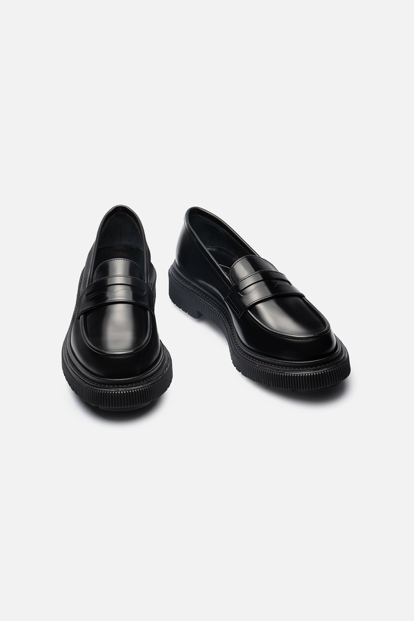 Loafer in Polished Black