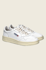 Autry Medalist Low Man In White/White