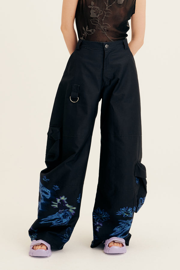 Lawn Cargo Pant In Black